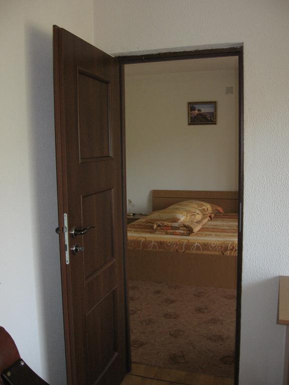ホテル Pensiunea Pomi -Oesti Albestii Paminteni 部屋 写真